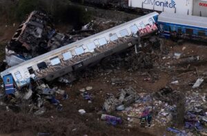 Πολύνεκρο δυστύχημα με σύγκρουση τρένων στα Τέμπη © ΑΠΕ-ΜΠΕ/ΑΠΕ-ΜΠΕ/ΑΧΙΛΛΕΑΣ ΧΗΡΑΣ