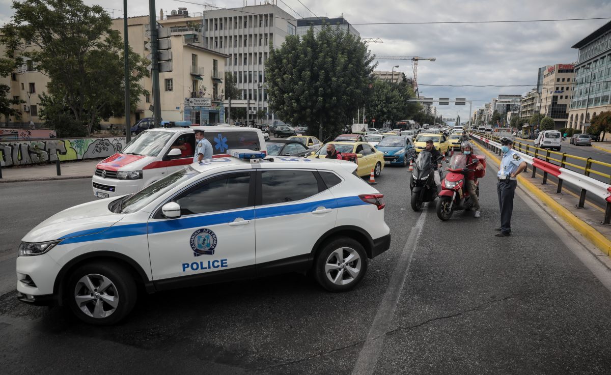 Κυκλοφοριακές ρυθμίσεις από την Τροχαία στο κέντρο της Αθήνας @ Eurokinissi / ΠΑΝΑΓΟΠΟΥΛΟΣ ΓΙΑΝΝΗΣ