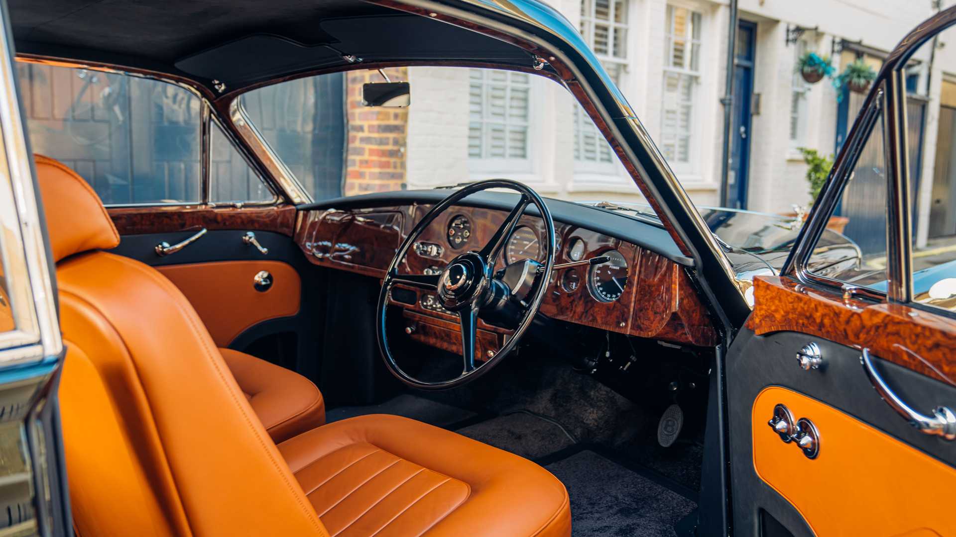 Μια Bentley Continental του 1961 γίνεται ηλεκτρική