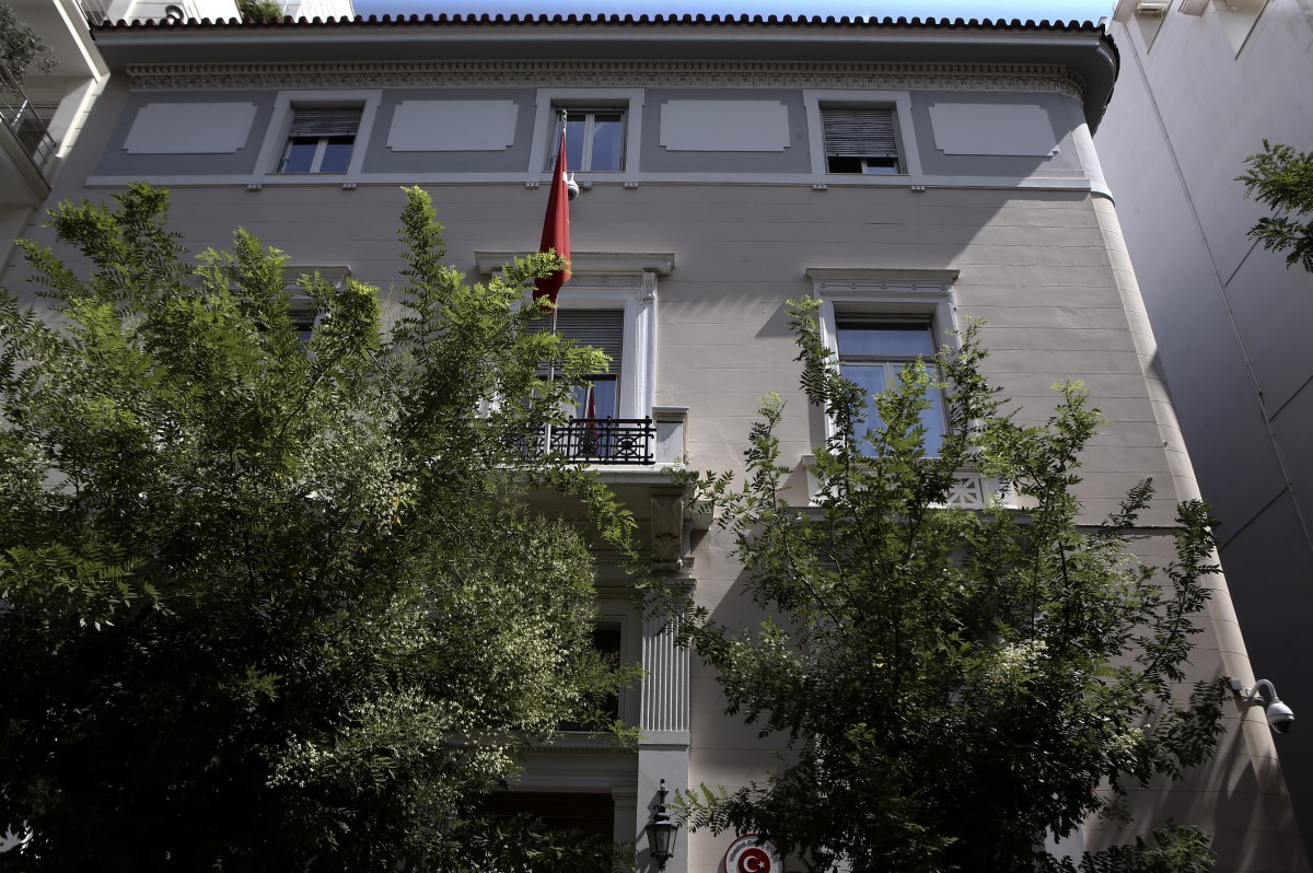 Ευχές στους Έλληνες από την τουρκική πρεσβεία για το Πάσχα