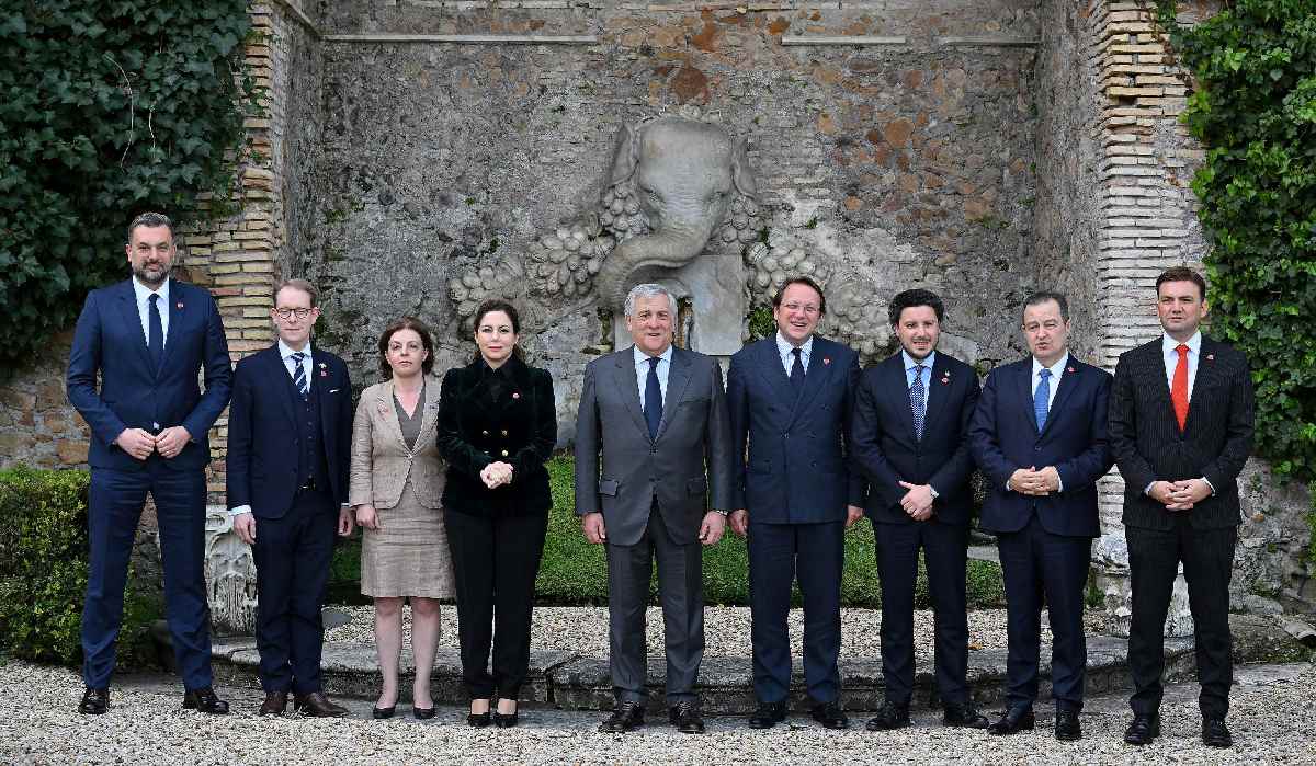 Συνάντηση Ταγιάνι με τους υπουργούς Εξωτερικών των Δυτικών Βαλκανίων στη Ρώμη © EPA/ETTORE FERRARI