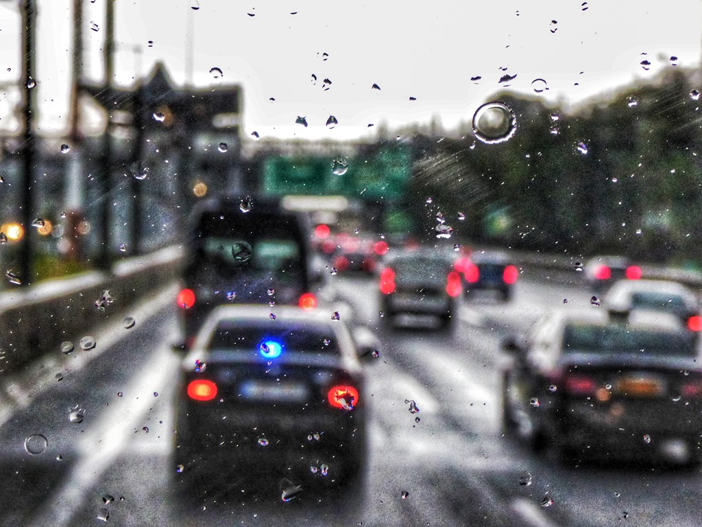 Βροχή στην Αττική Οδό © Eurokinissi / ΓΙΩΡΓΟΣ ΚΟΝΤΑΡΙΝΗΣ