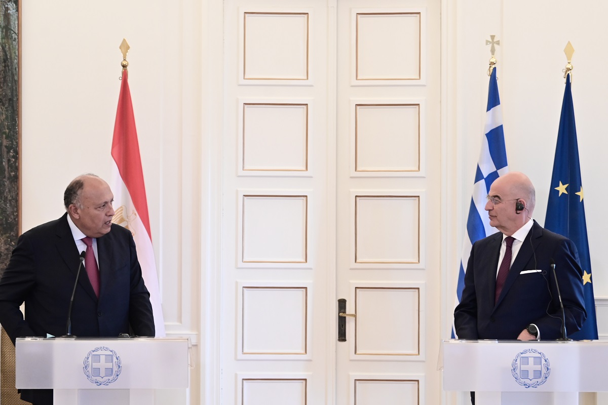 Δένδιας: Ελπίζουμε σε ήρεμο κλίμα με την Τουρκία