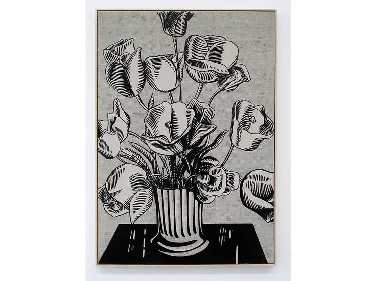 Black Flowers © www.rosewoodlivingwalls.co.uk/black-flowers-by-roy-lichtenstein/