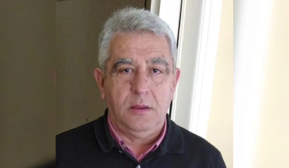 Το μέλος της Νομαρχιακής Επιτροπής Λάρισας του ΣΥΡΙΖΑ, Βασίλης Μίγας @Facebook: Vasilis Migas