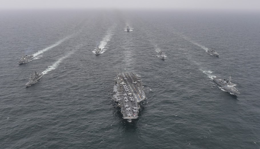 Αμερικανικά πολεμικά πλοία © EPA/South Korean Defense Ministry