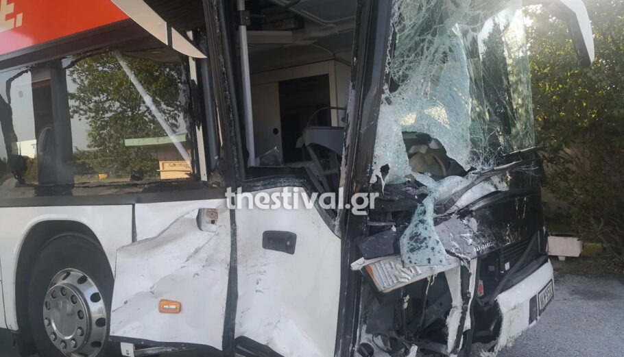 Το ΚΤΕΛ μετά το τροχαίο δυστύχημα στον Πλαταμώνα @thestival.gr