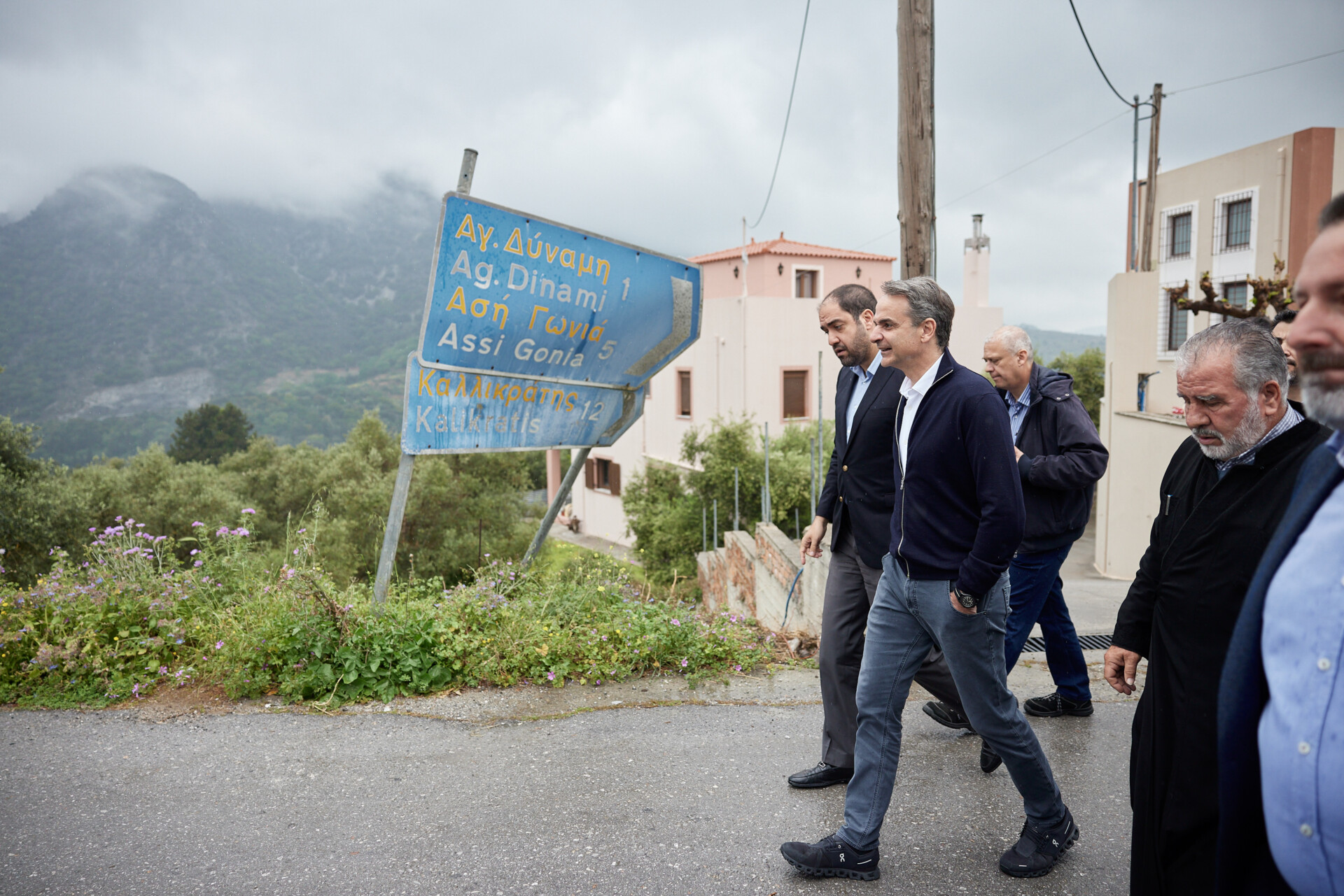 Ο πρωθυπουργός Κυριάκος Μητσοτάκης επισκέπτεται περιοχές του Ρεθύμνου, κατά τη διάρκεια προεκλογικής περιοδείας του @Eurokinissi