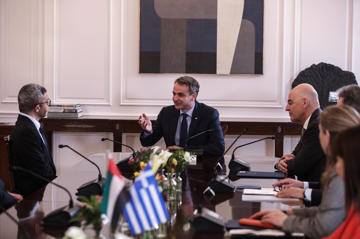 Συνάντηση Μητσοτάκη με τον ΥΠΕΞ των ΗΑΕ – Τι συζήτησαν
