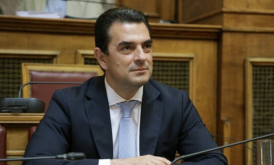 Σκρέκας: Με 12 κατηγορίες προϊόντων το καλάθι του νονού