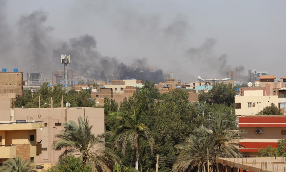 Εμφύλιες συγκρούσεις στην πρωτεύουσα του Σουδάν, Χαρτούμ © EPA/STRINGER