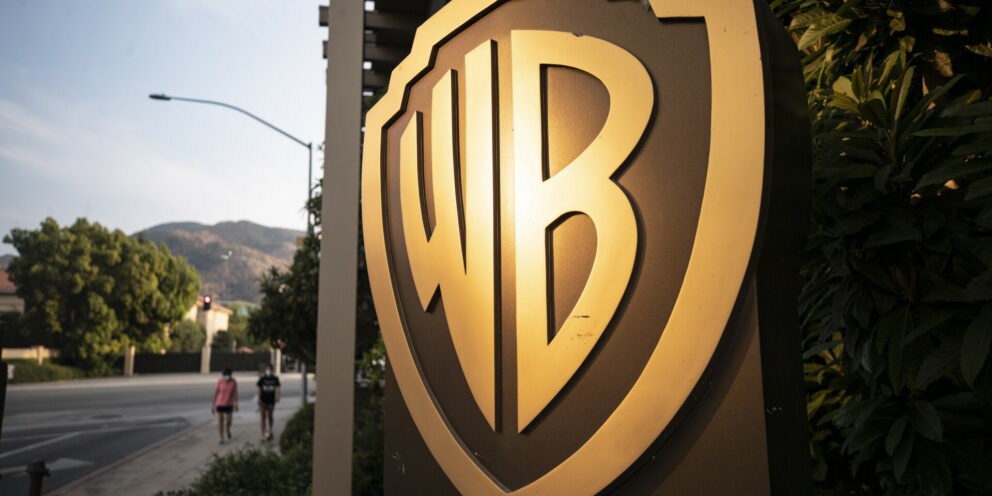 Paramount–Warner Bros.: Δικαστικό φρένο στο deal των 110 δισ. δολαρίων