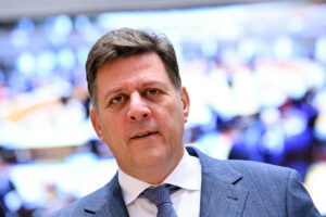 Σύμβαση αναβάθμισης των φρεγατών ΜΕΚΟ στα Ναυπηγεία Σκαραμαγκά