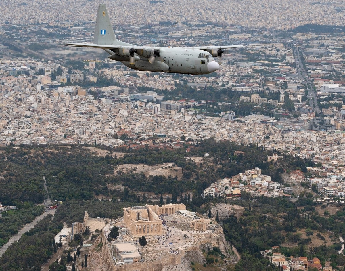 Πτήση αεροσκαφών πάνω από την Ακρόπολη