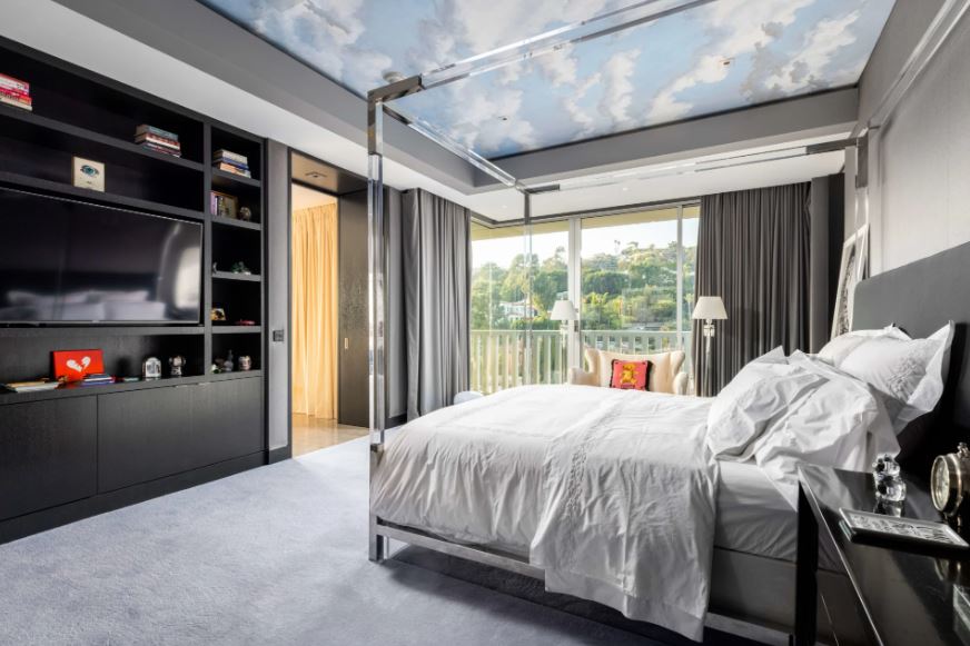 Το σπίτι του Ozzy Osbourne © Carolwood Estates/Tyler Hogan