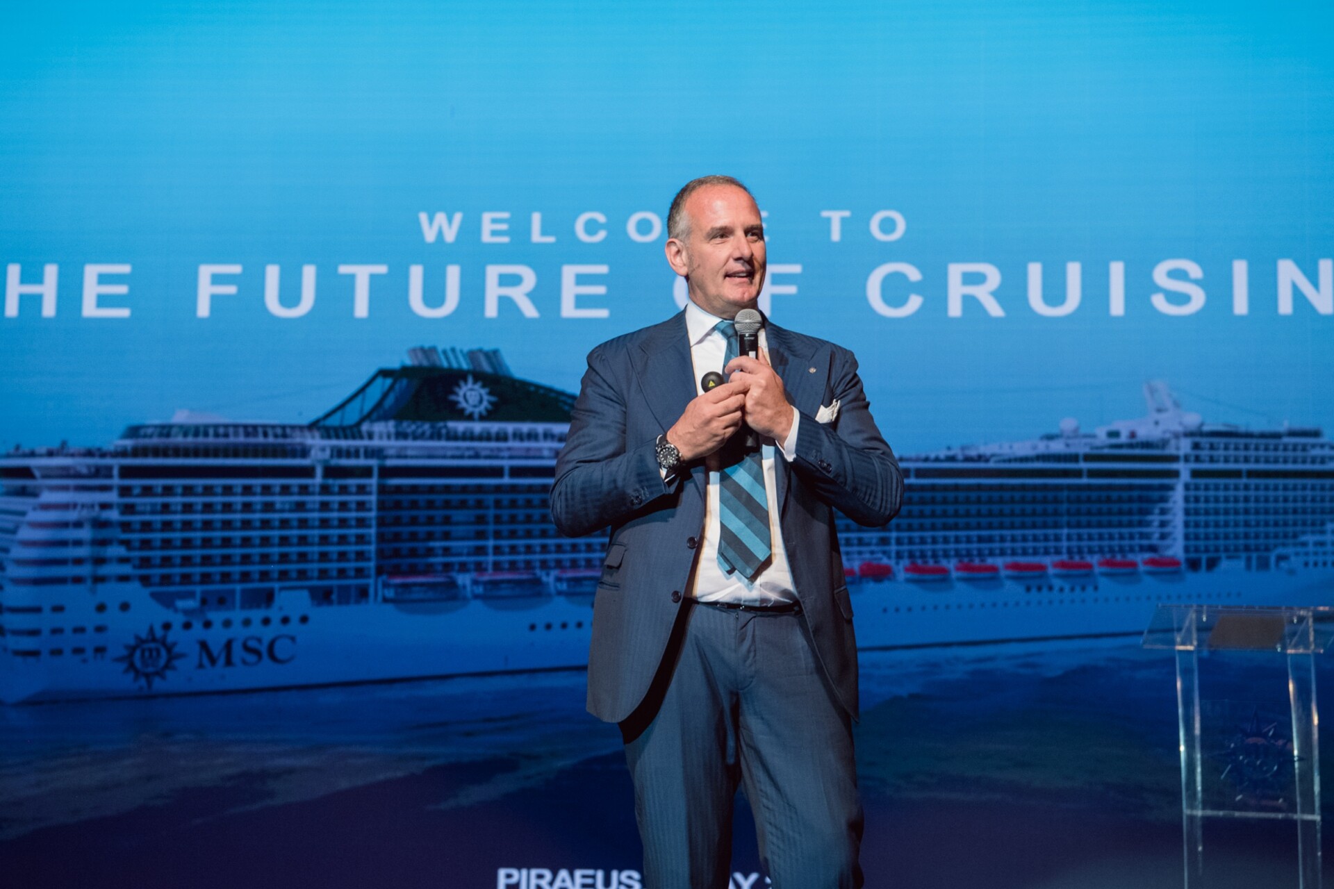 Η MSC Cruises κάνει τον Πειραιά λιμάνι βάσης