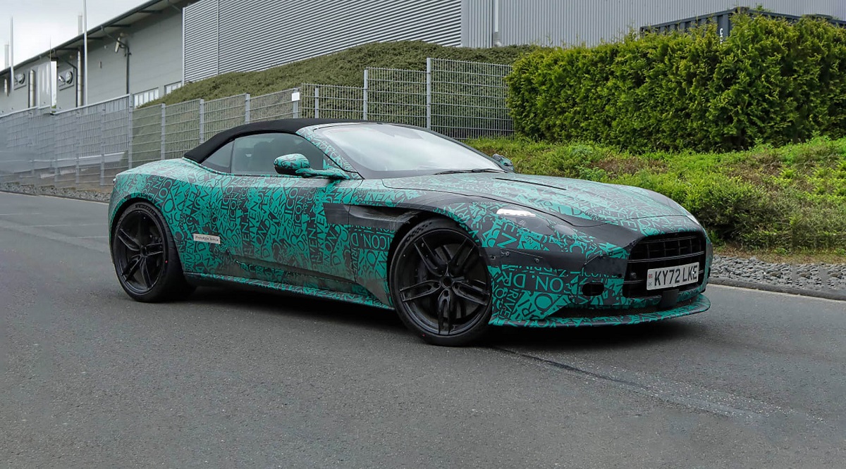 Θα ακολουθήσει και ανοιχτή Aston Martin DB12 Volante