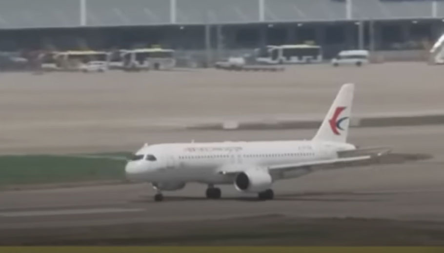 Το αεροσκάφος C919 της COMAC © YouTube (screenshot)