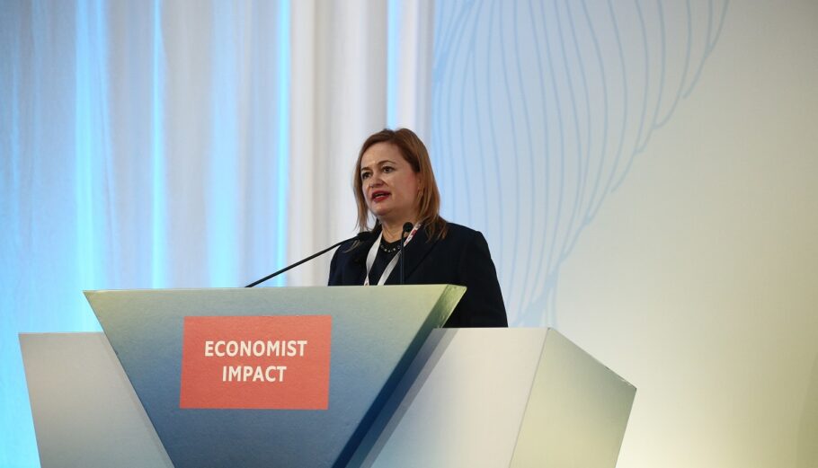 Η CEO της IGGB, Τεοντόρα Γκεοργκίεβα © ΑΠΕ-ΜΠΕ/Economist Impact/ΑΧΙΛΛΕΑΣ ΧΗΡΑΣ