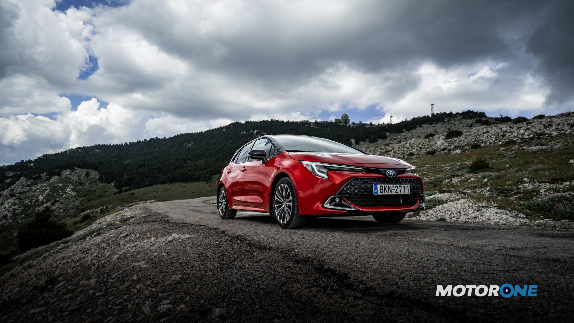Δοκιμάζουμε τη νέα Toyota Corolla 1.8 Hybrid
