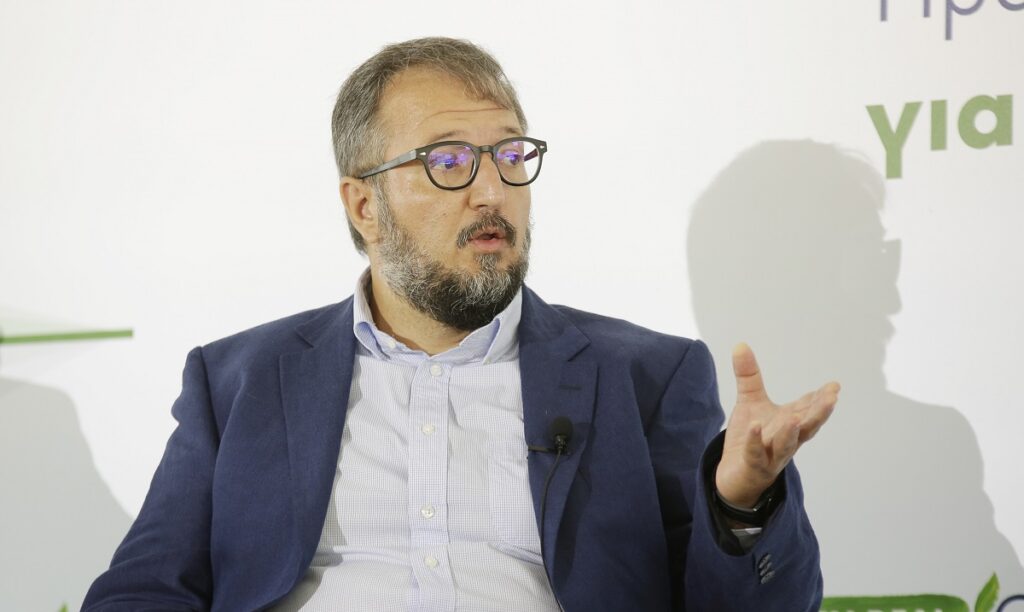Χρ. Κώνστας – ΕΒΗΕ: Μόνο 3 στα 10 νοικοκυριά έχουν ηλιακό θερμοσίφωνα