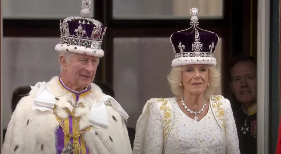 Ο βασιλιάς Κάρολος με τη βασίλισσα Καμίλα © printscreen