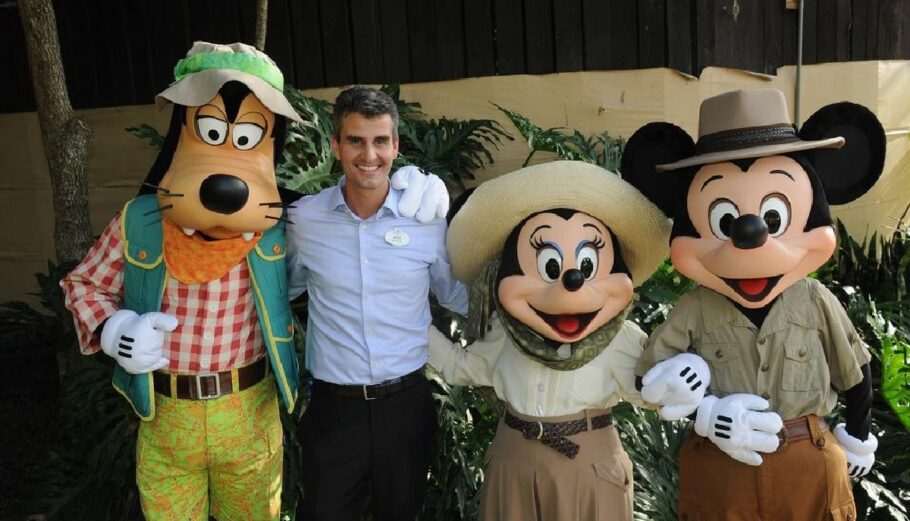 O επικεφαλής των πάρκων της Disney, Τζος Ντ' Αμάρ © instagram.com/joshdamaro/