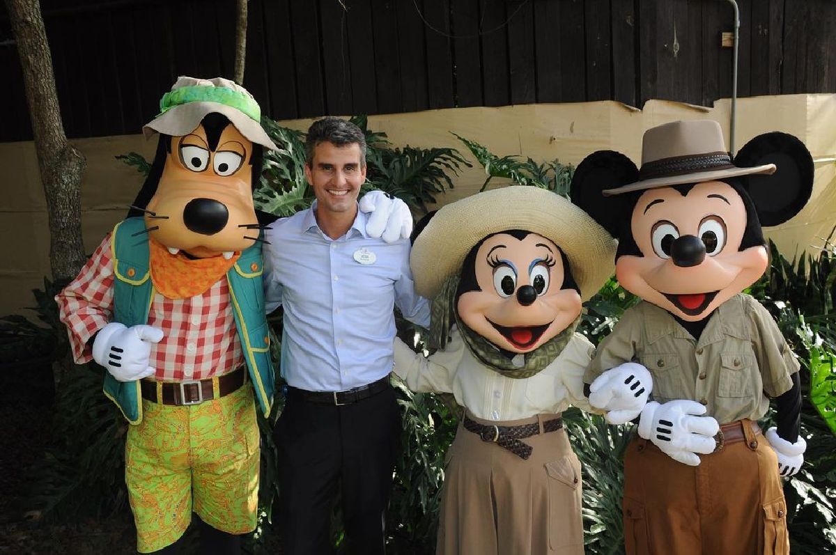 O επικεφαλής των πάρκων της Disney, Τζος Ντ' Αμάρ © instagram.com/joshdamaro/