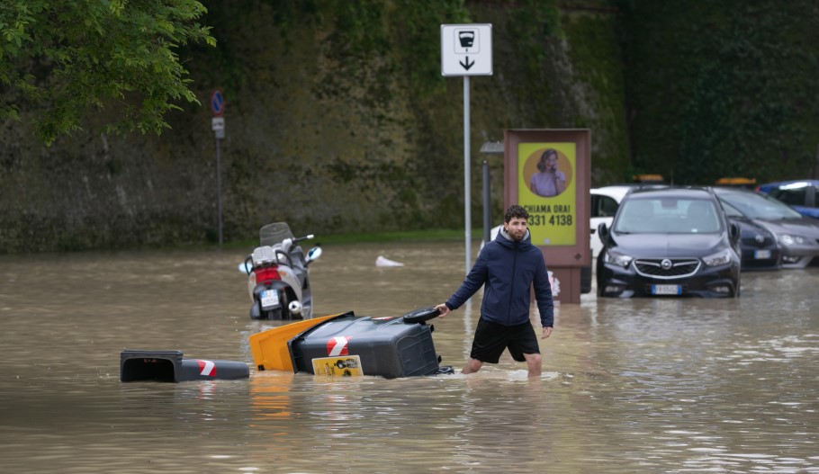 Πλημμύρες στην Ιταλία © EPA/EMANUELE VALERI