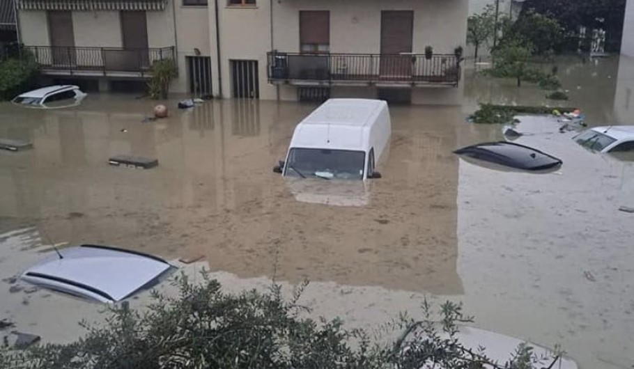 Πλημμύρες στην Ιταλία στην περιφέρεια Εμίλια Ρομάνια © @164LENORRIS/Twitter