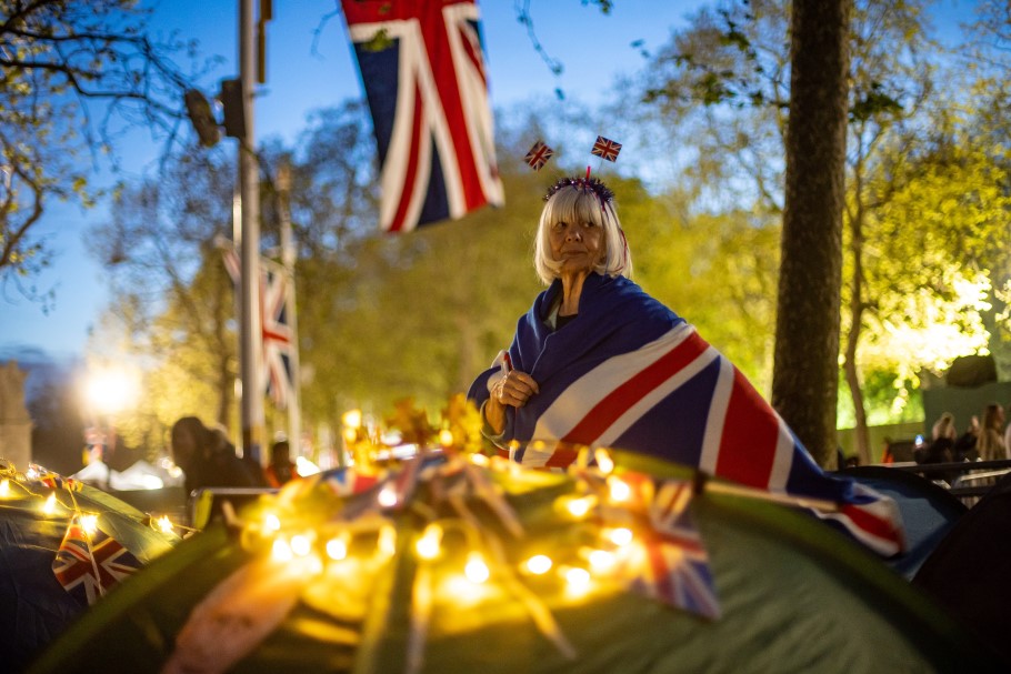 Η στέψη του βασιλιά Καρόλου στο Λονδίνο αναμένεται με ανυπομονησία από αρκετούς Βρετανούς © EPA/MARTIN DIVISEK