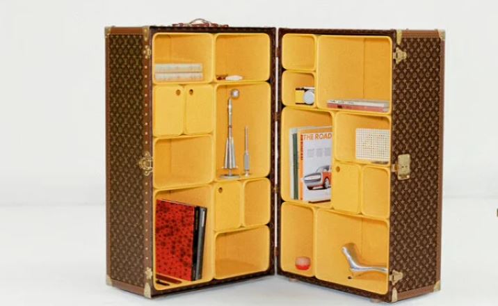 Cabinet of curiosities © louisvuitton.com