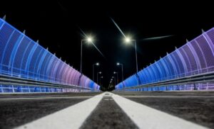 Φως σε 958 χλμ δρόμων, 31.938 αυτόνομοι έξυπνοι ιστοί φωτισμού στις 13 Περιφέρειες