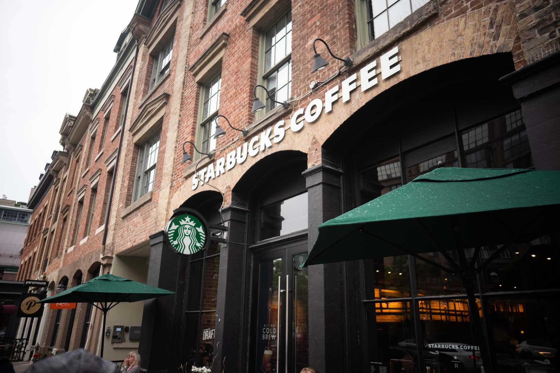 Starbucks: Απεργία για το Pride έκλεισε 21 καταστήματα στις ΗΠΑ
