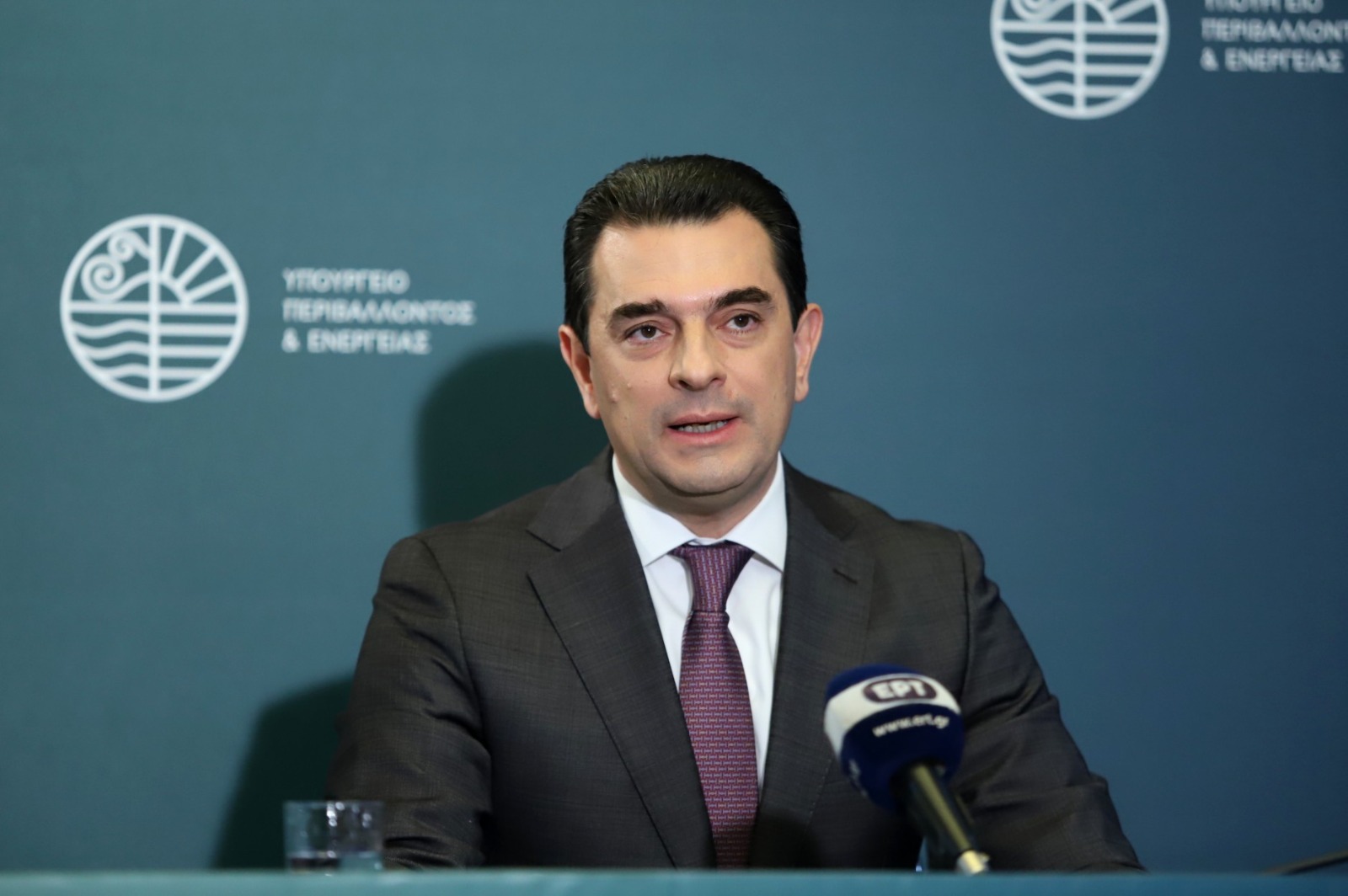 Ρεύμα: Παράταση στην αναστολή της ρήτρας αναπροσαρμογής