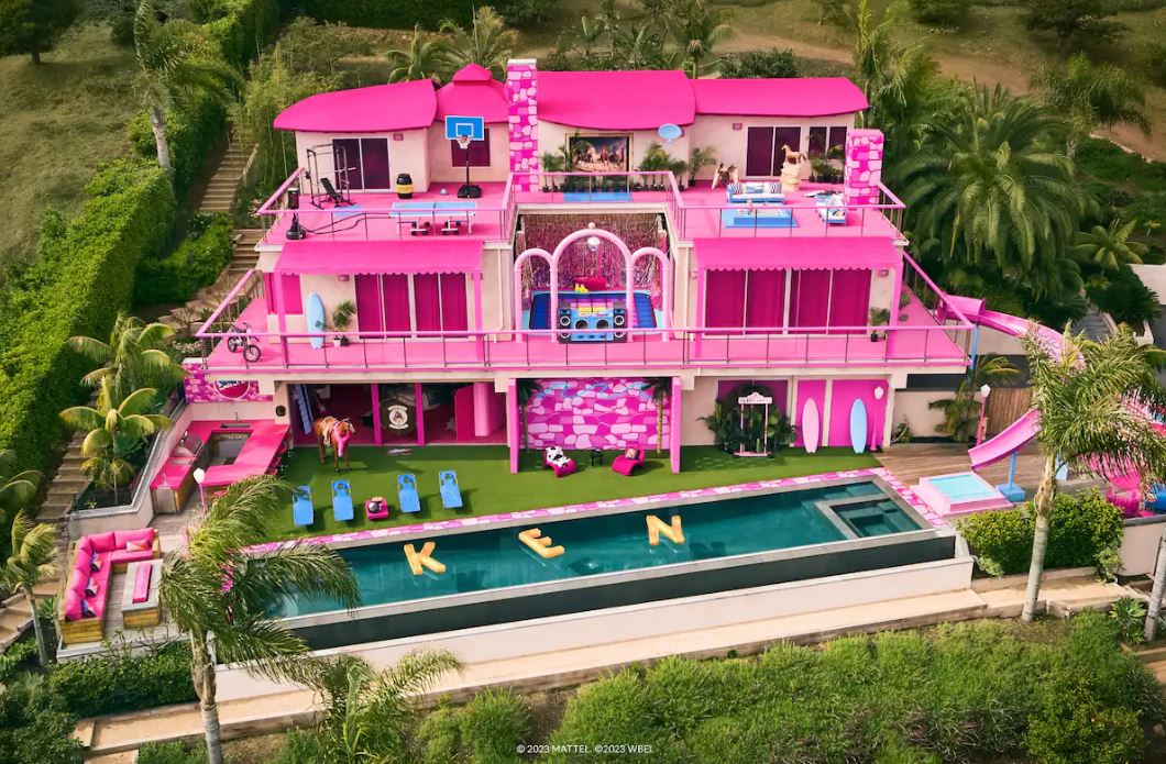 Barbie DreamHouse @ airbnb.gr