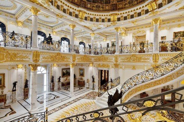 The Marble Palace © Luxhabitat Sotheby’s International Realty