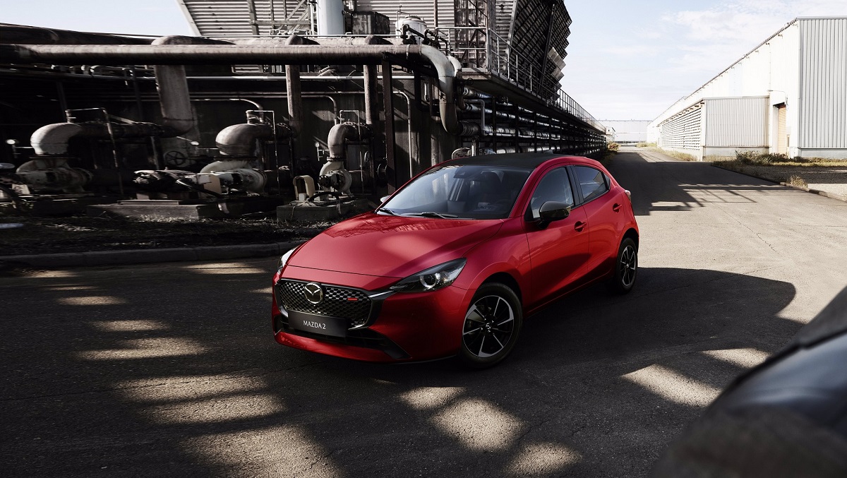 Στην Ελλάδα το νέο Mazda2 2023: Δείτε τις τιμές για όλες τις εκδόσεις