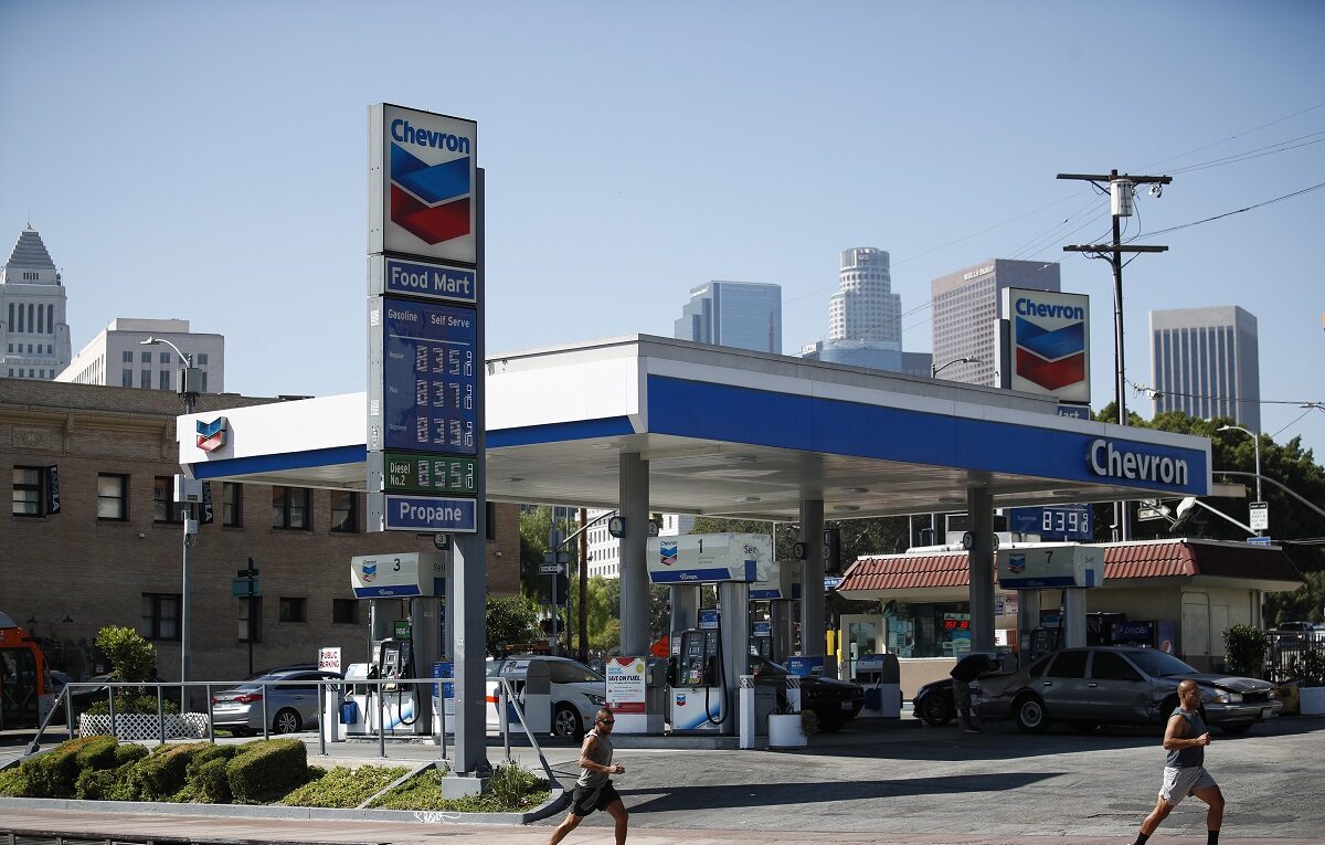 Chevron © EPA/CAROLINE BREHMAN