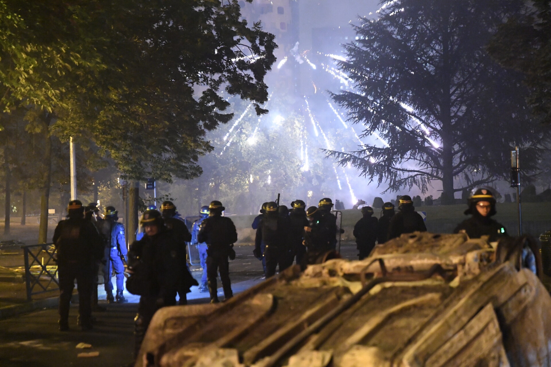 Επεισόδια στη Γαλλία ©EPA/JULIEN MATTIA