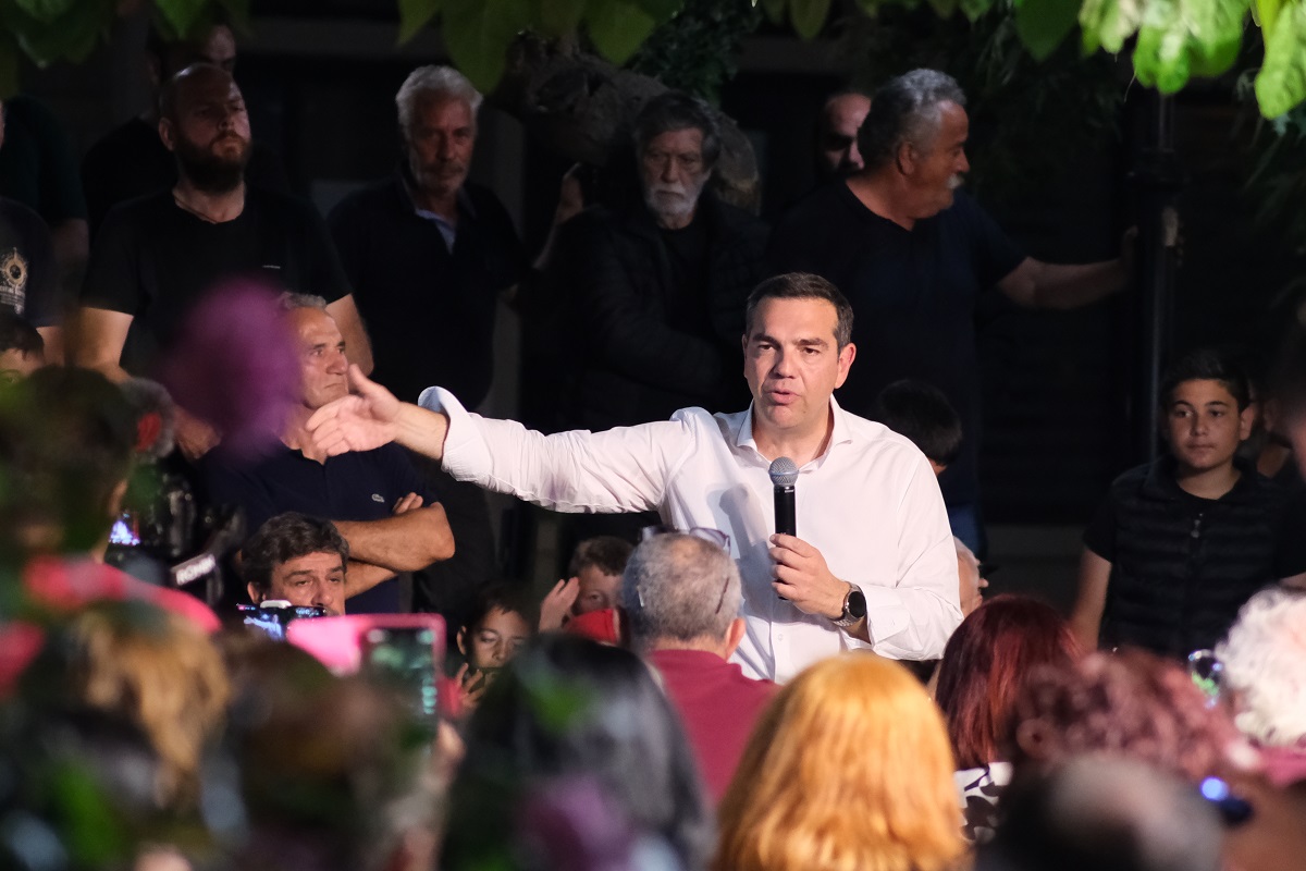 Τσίπρας: Τα δημόσια νοσοκομεία καταρρέουν
