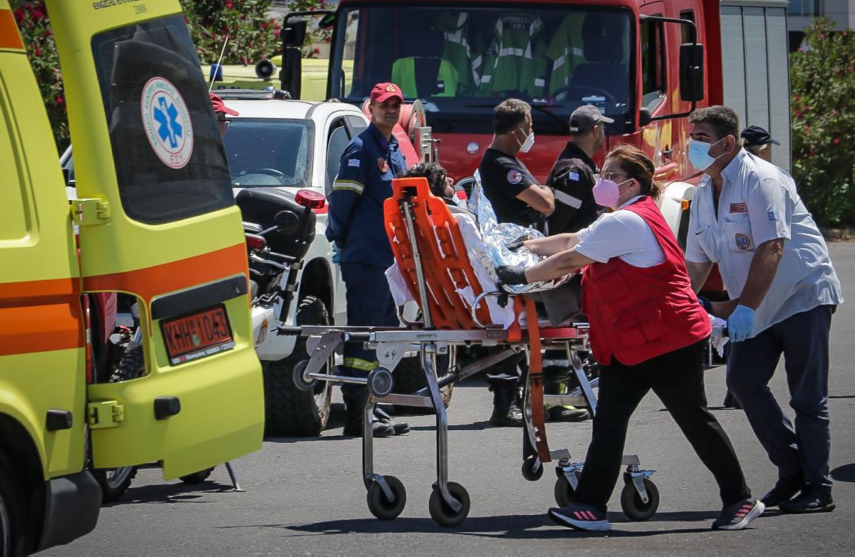 Ναυάγιο ανοιχτά της Πύλου με δεκάδες νεκρούς μετανάστες, μεταφορά των διασωθέντων στο λιμάνι της Καλαμάτας © Eurokinissi / ΓΙΑΝΝΗΣ ΜΑΡΚΑΚΗΣ