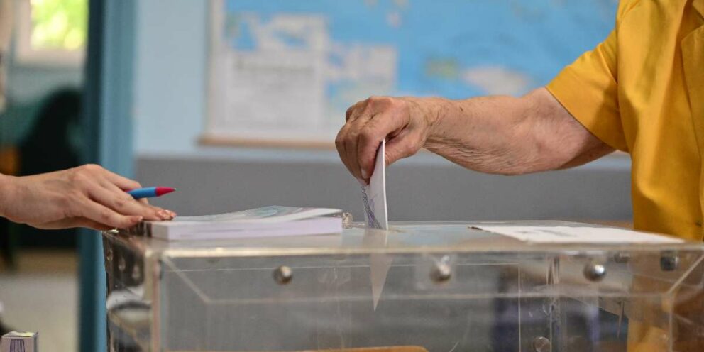 Πολιτική αλλαγή ή σταθερότητα: Είναι απέναντι ή πάνε μαζί;