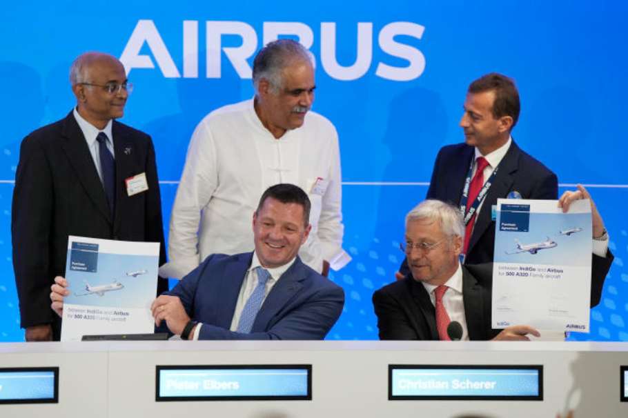 Airbus: Παραγγελία-μαμούθ για 500 αεροσκάφη από την IndiGo