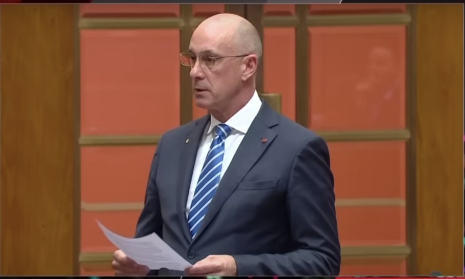 Αυστραλία: Γερουσιαστής παραιτείται για ανάρμοστη συμπεριφορά
