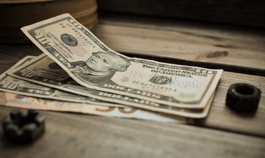 Δολάριο και ευρώ © Pixabay
