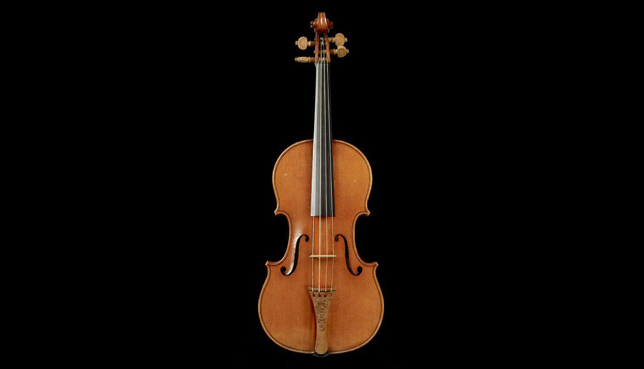 To βιολί Messiah, κατασκευασμένο από τον Στραντιβάριους © https://www.ashmolean.org/messiah-violin-stradivari#listing_157231_0