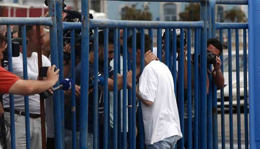 Ναυάγιο στην Πύλο: Στη Μαλακάσα έφτασαν οι διασωθέντες
