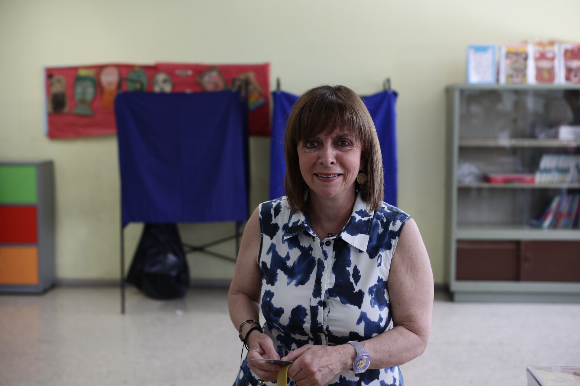 Σακελλαροπούλου: Ψήφισε στο 44ο Δημοτικό Σχολείο Αθηνών