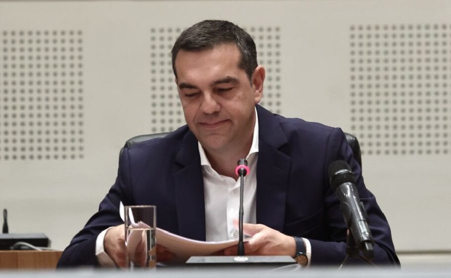 Πώς σχολίασε το Bloomberg την παραίτηση Τσίπρα